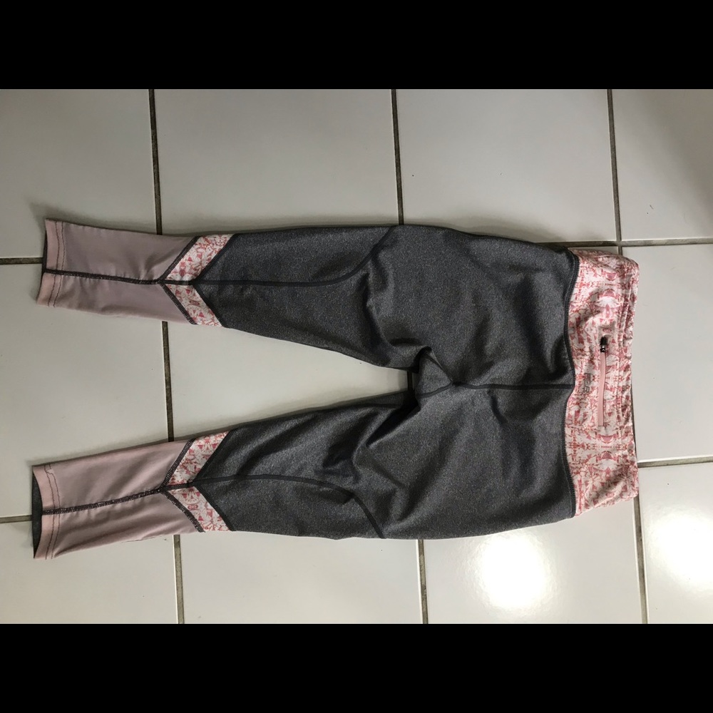 Capri workout leggings